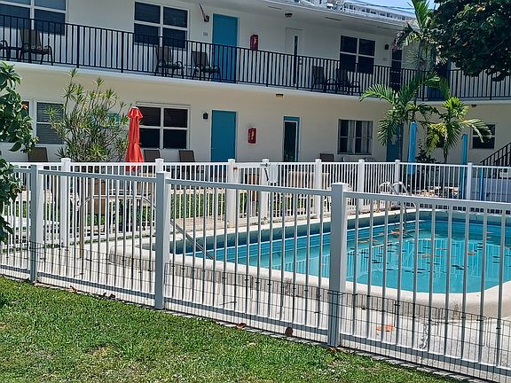 2nd image of 3252 NE 13th St APT 8