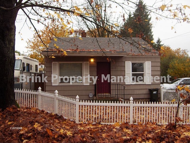 13717 41st Ave S, Tukwila, WA 98168 Zillow