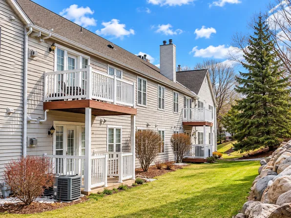 9 Captains Ct Unit 6, Madison, WI 53719