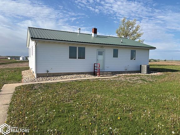 3rd image of 2395 Benton Iowa Rd