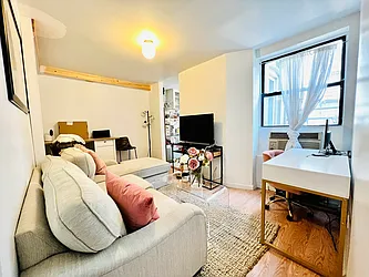 Rented by Nolita Group