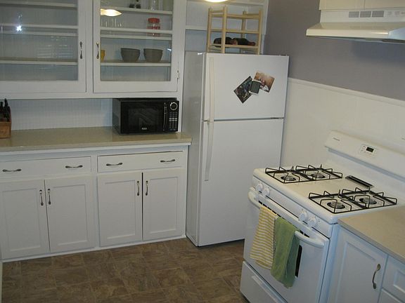 3rd image of 3516 Genessee St