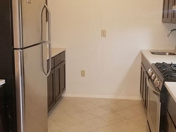 3rd image of 574 Eastern Pkwy #2