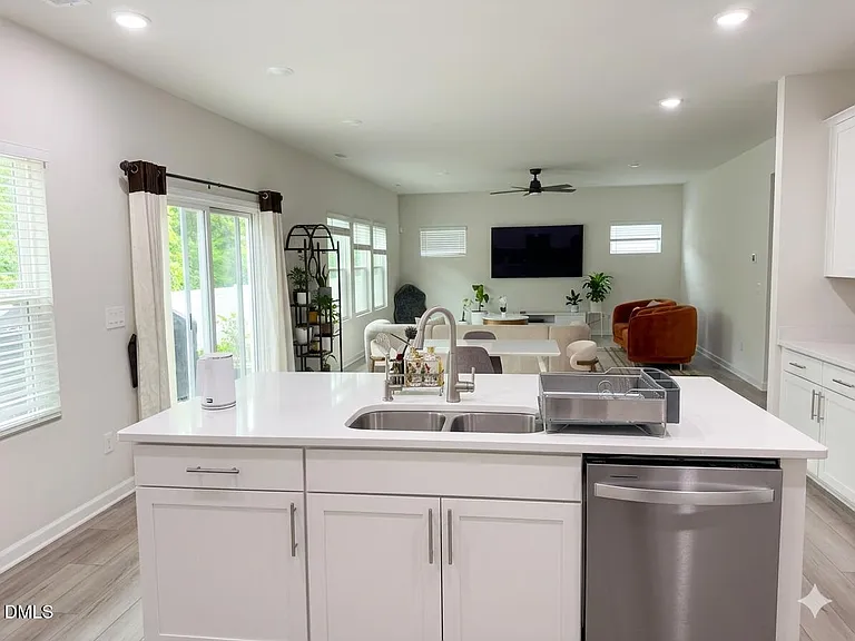 165 Squirrel Oaks Ln — Photo 5