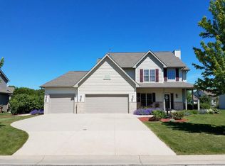1388 110th St, Pleasant Prairie, WI 53158