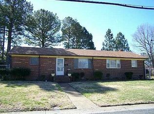 505 Beechdale Rd, Portsmouth, VA 23701