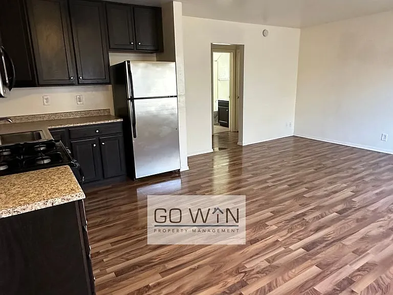 610 N 4th Ave — Photo 8