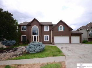 17801 Shadow Ridge Dr, Omaha, NE 68130
