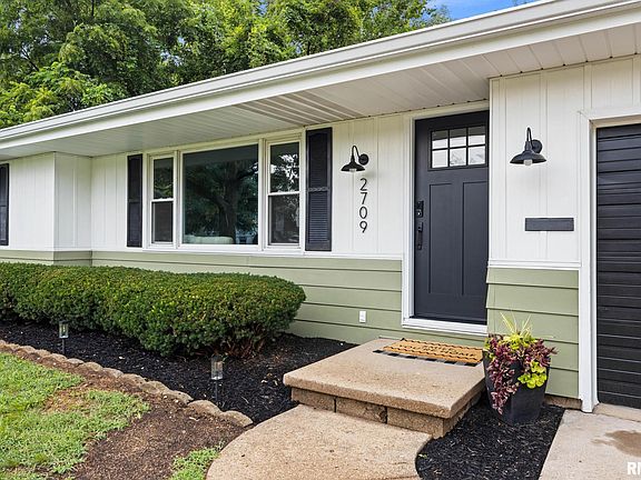 2nd image of 2709 W Huntington Dr