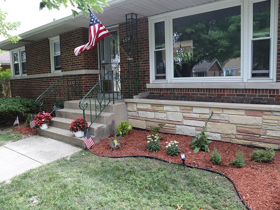 1st image of 9331 S Lawndale Ave