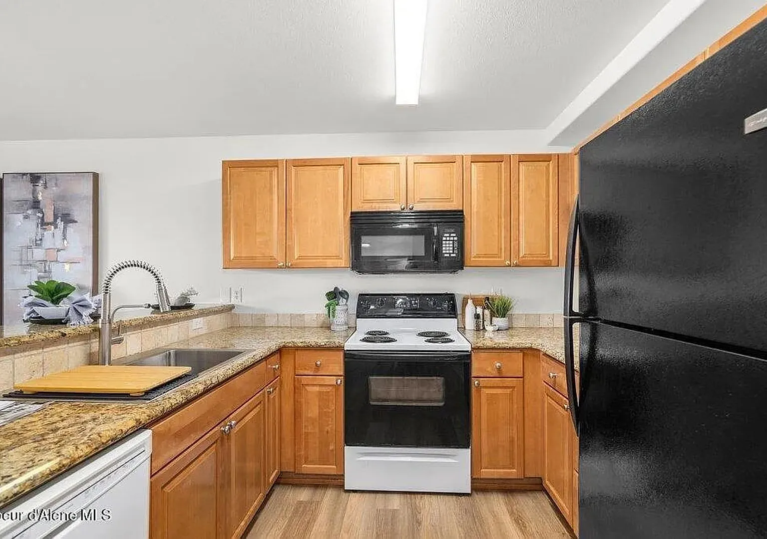 Beautiful 3 Bed / 2 Bath Lower-Level Condo Promenade Condos, Post Falls — Photo 3