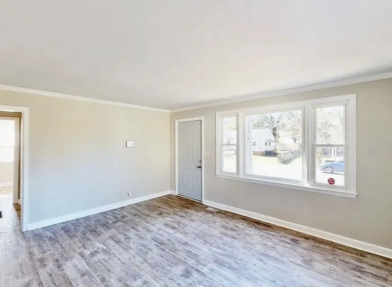 2320 Vanderbilt Rd — Photo 8