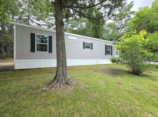 21 Robin Hood Circle, Bucksport, ME 04416