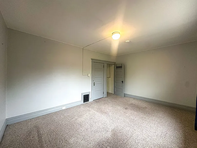315 N Lincoln St — Photo 23