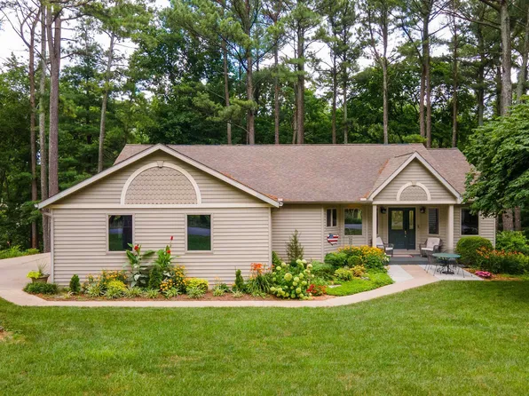 102 Woodland Trl, Anna, IL 62906