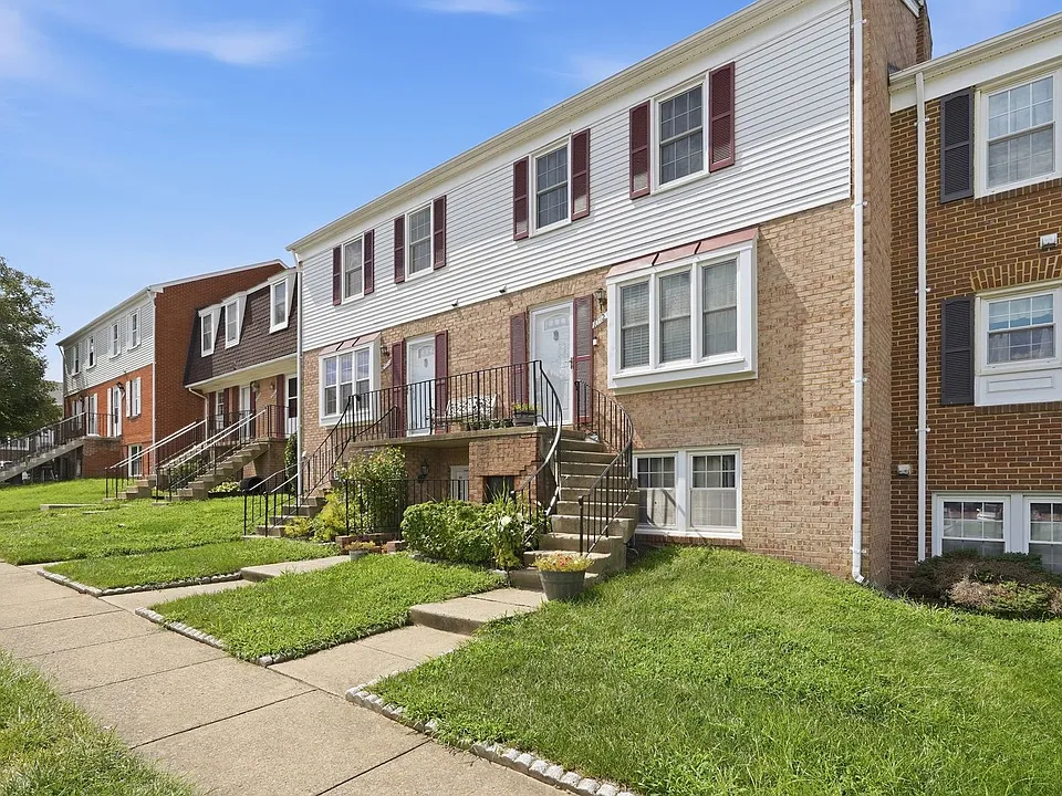1042B Margate Ct