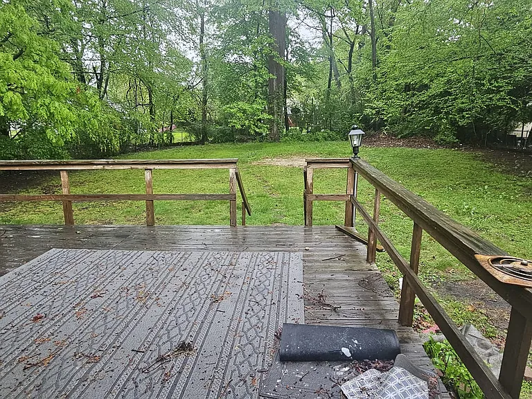 2 Mirror Lake Rd — Photo 3
