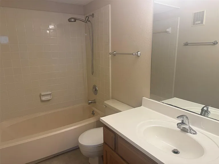 7589 Cambridge St #A — Photo 16