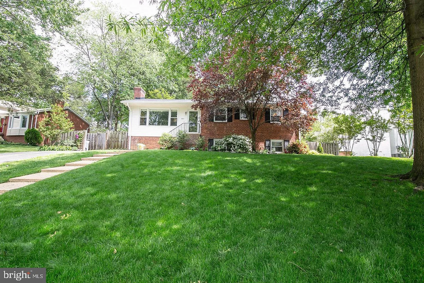 5 bed, 1504 sqft, $4,345 — Photo 1