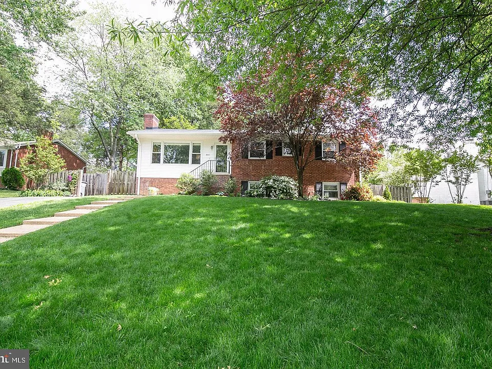 8411 Morey Ln