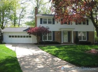 8707 Southern Pines Ct, Vienna, VA 22182