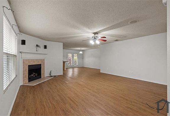 4th image of 4869 Leaf Hollow Dr