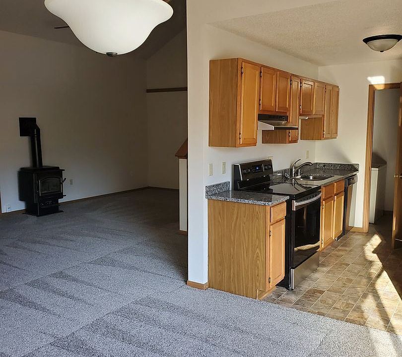 1st image of N113W16941 Murillo Dr #10