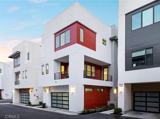 22 Transport, Tustin, CA 92782