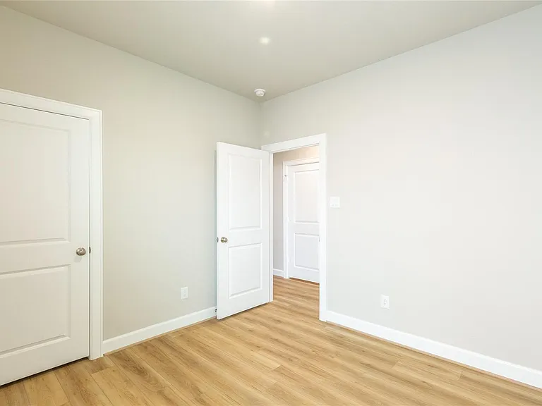 1016 Tillman Ln E — Photo 15