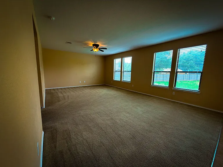 2250 Howry Dr — Photo 6