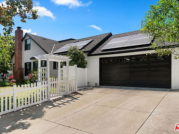 3rd image of 7701 Kentwood Ave