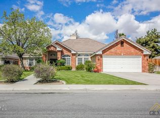 10506 Gold Cup Ln, Bakersfield, CA