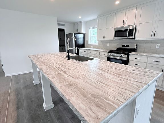 4th image of 22423 S Woodside Dr #82