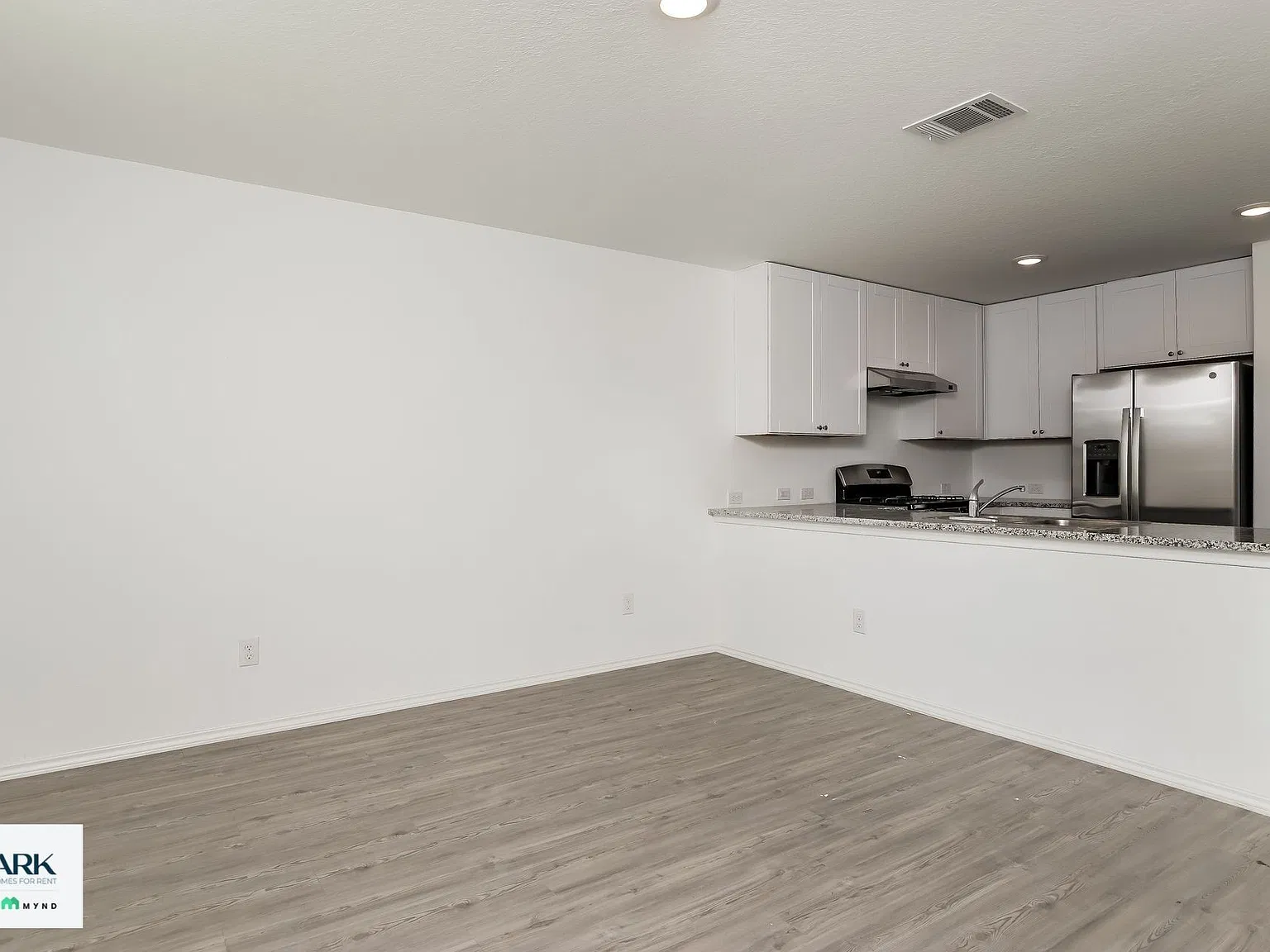 3 bed, 2.0 bath, 1360 sqft, $1,299 — Photo 4
