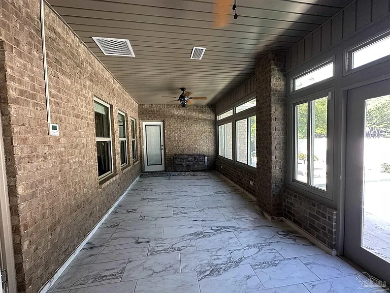 5936 Willesby Dr — Photo 29