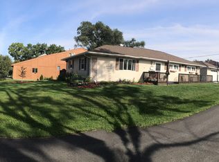 1277 Washington St, Crete, IL 60417