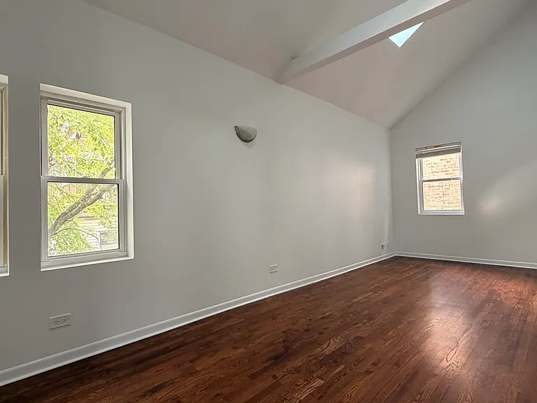 1031 N Paulina St #CH2 — Photo 11