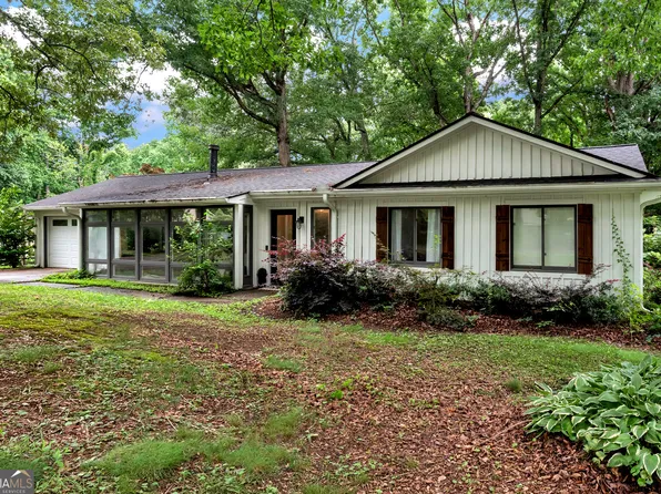 5045 Red Oak Ln, Gainesville, GA 30506