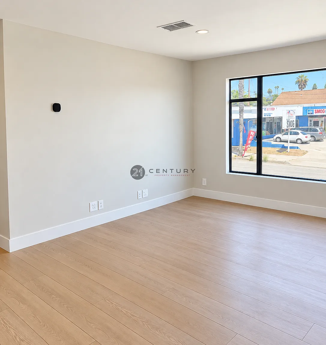 "Coastal Charm: Spacious 1-Bedroom Retreat in Oceanside!" — Photo 4