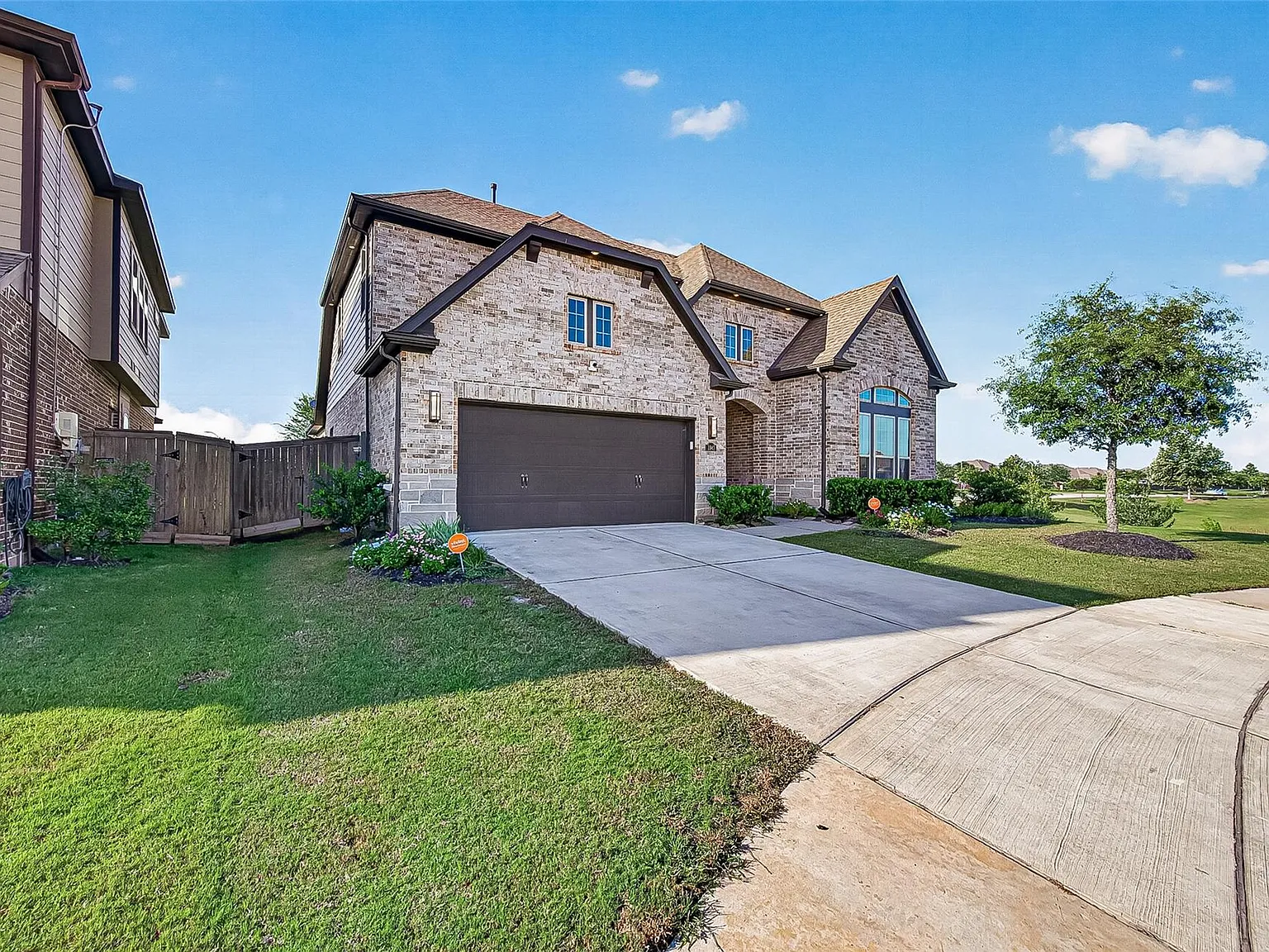 4 bed, 3195 sqft, $3,900 — Photo 2