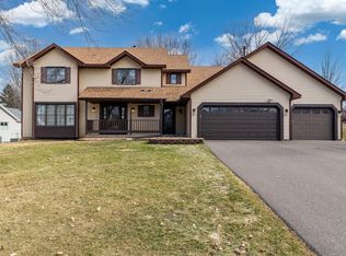 1707 Thornhill Ln, Woodbury, MN 55125