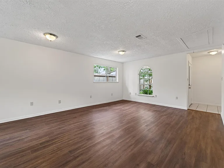 418 Texas St — Photo 12