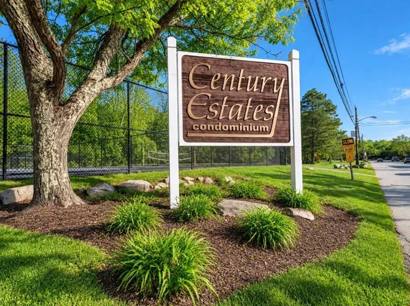 17 Weld St APT 11, Framingham, MA 01702