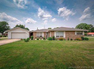1220 N Meadowbrook Ln, Petersburg, IN