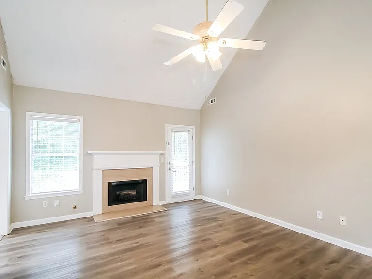 155 Byington Dr — Photo 6