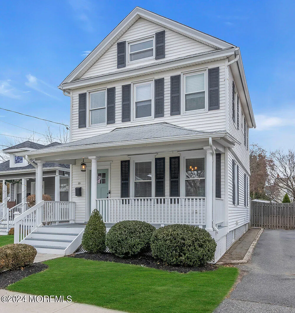 3 bed, 1.5 bath, 1168 sqft, $4,500 — Photo 1