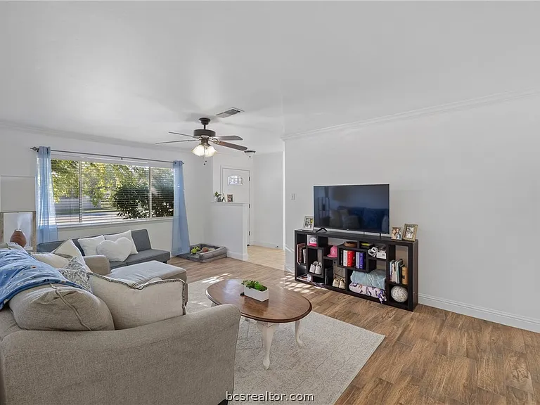 1717 Lawyer St #A — Photo 7