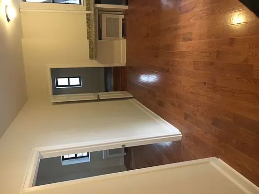 Rented by Avi Realty Manhattan | media 2