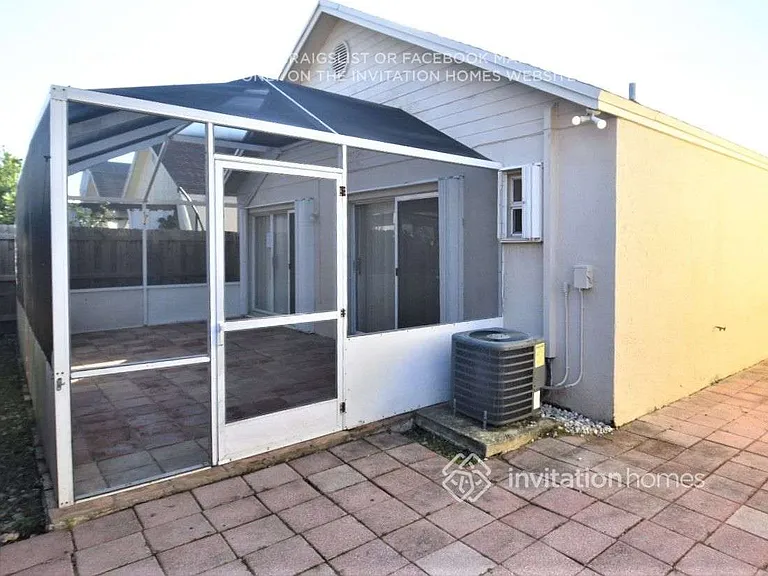 10061 SW 222nd St — Photo 16