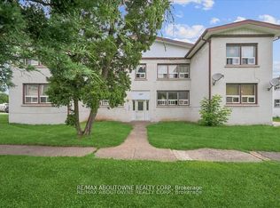 145 N Service Rd E #2, Oakville, ON L6H 1A4